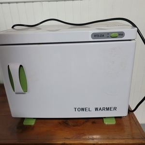 Towel warmer